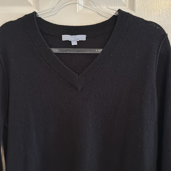 Antonio Melani Size L Classic Black Cashmere Sweater - Picture 3 of 8
